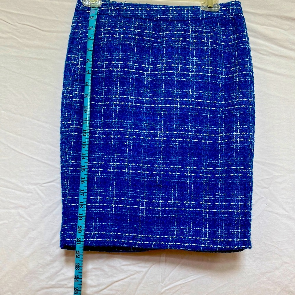 Sandro Paris Tweed White blue Pencil Skirt size 4 never worn, slit sewn shut